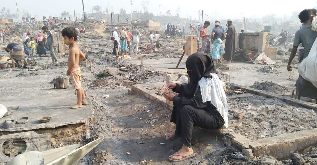 রোহিঙ্গা ক্যাম্পে আগুন : তিন শিশুসহ নিহত ৮