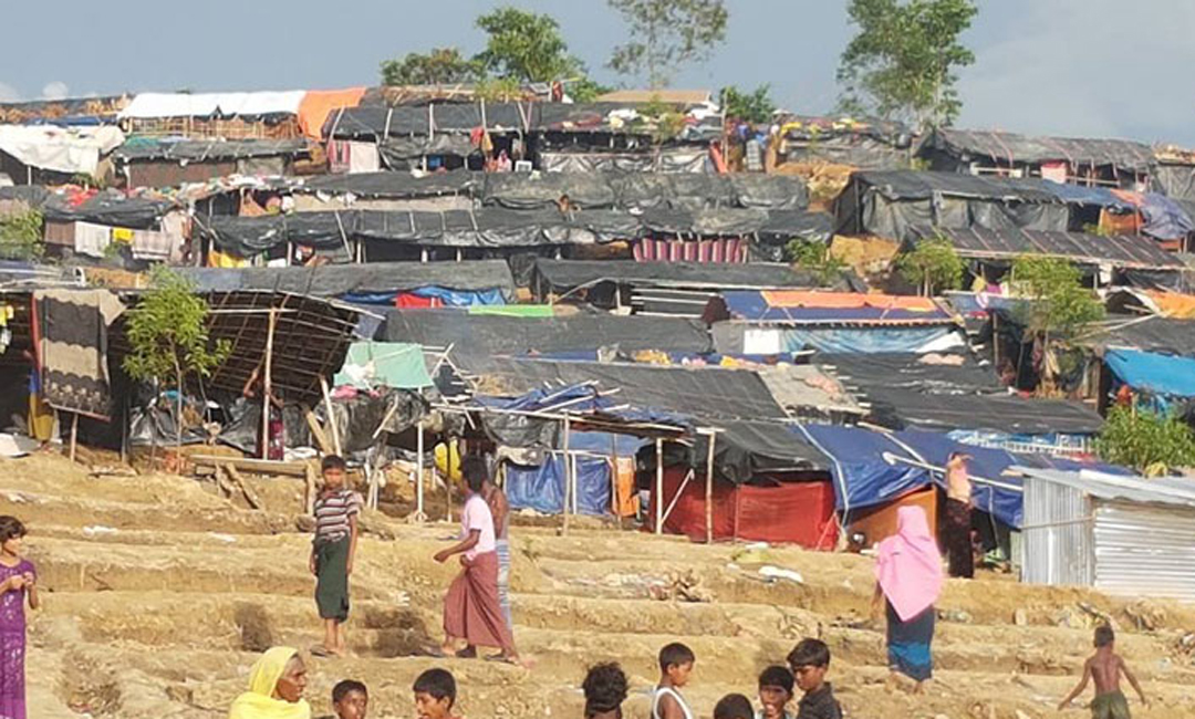 রোহিঙ্গাদের বিষয়ে কঠোর অবস্থানে সরকার