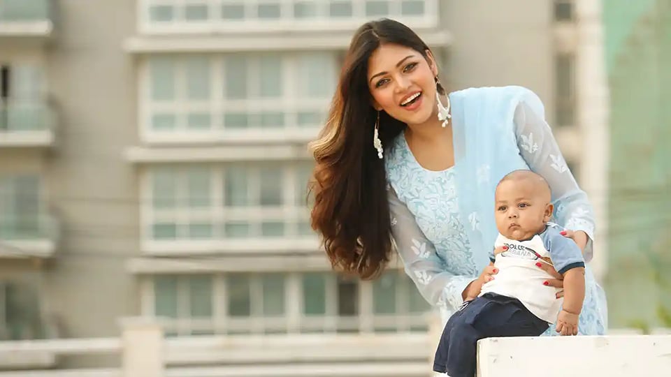 সব অর্জনের মধ্যে মাতৃত্বই সেরা : পিয়া জান্নাতুল