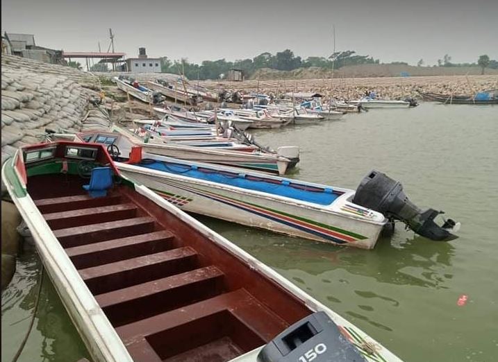 বোটের পাখা খুলে নিলো প্রশাসন