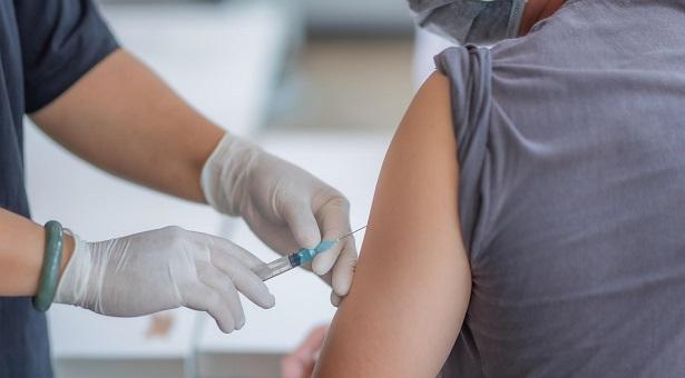 ‘টিকা নেয়া ছাড়া ঘরের বাইরে বের হওয়া যাবে না’ তথ্যটি সঠিক নয়