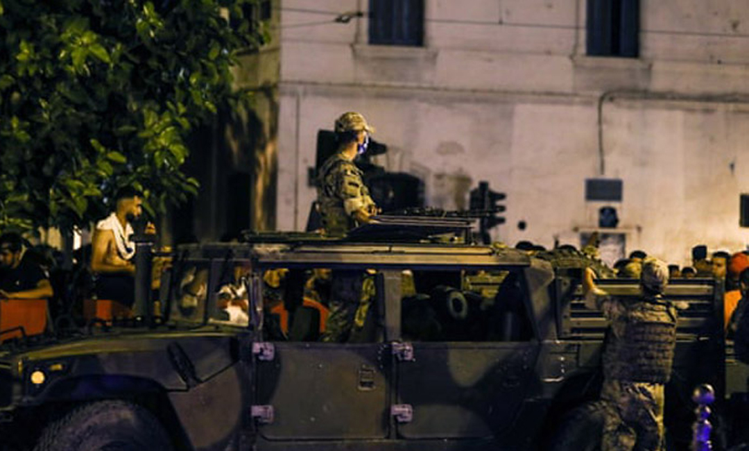 তিউনিসিয়ায় ১ মাসের কারফিউ