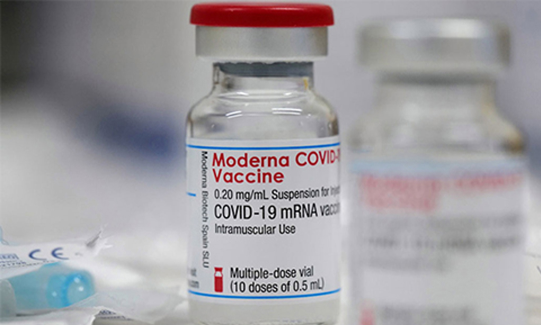 মডার্নার দ্বিতীয় চালান ঢাকায় পৌঁছেছে